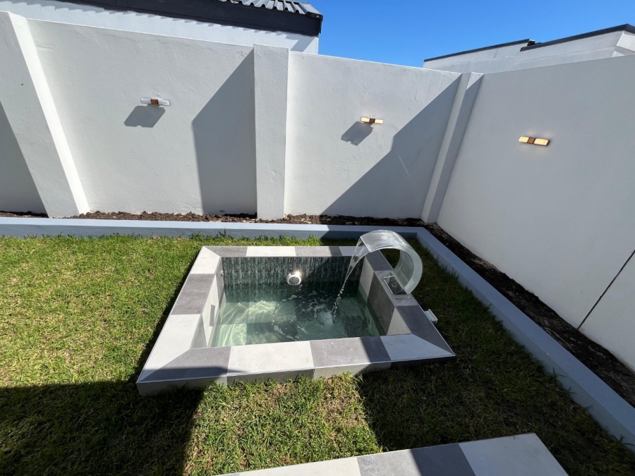 4 Bedroom Property for Sale in Sandown Western Cape